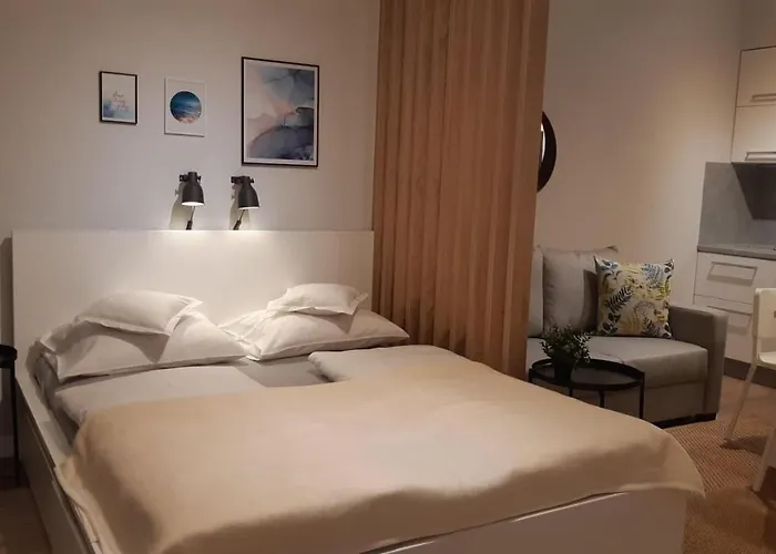 Beach&pool * באלאטונפורד